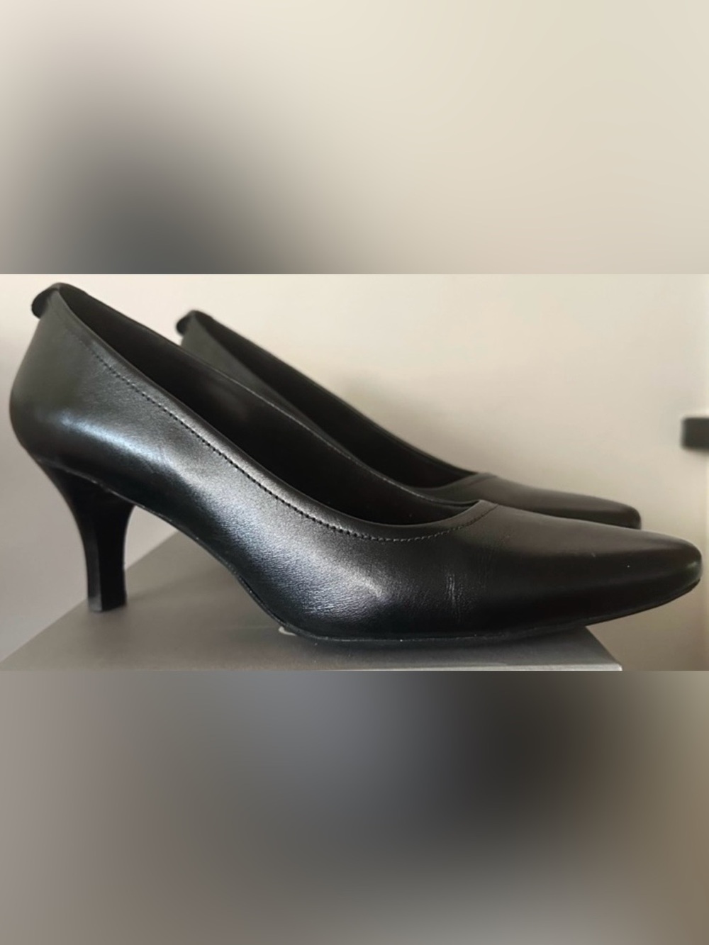 Rockport Black Leather Pumps 8.5 Adiprene Comfort Career Office Heels